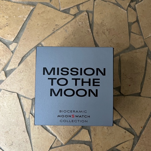 Swatch x Omega Moonswatch Mission To The Moon - Picture 6 of 6